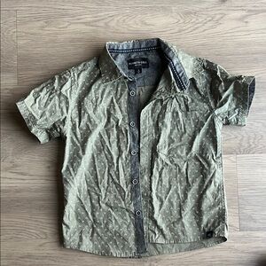 Kenneth Cole Olive Casual Button Down Shirt